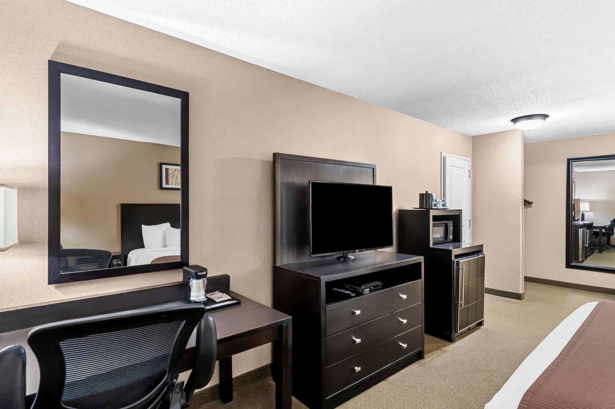 Heartland Inn & Suites, Surestay Collection By Best Western Park Rapids Exterior photo